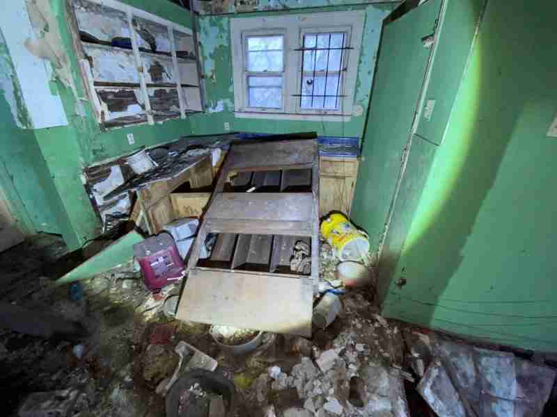 14475 Robson (41).jpg